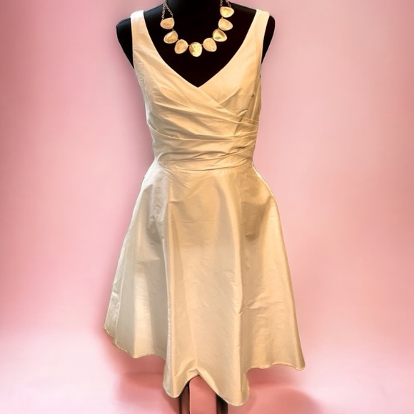 Alfred Sung Formal Dress in Snow White Size 6 - Picture 2 of 7